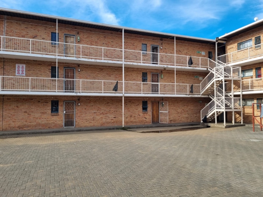 1 Bedroom Property for Sale in Willows Free State